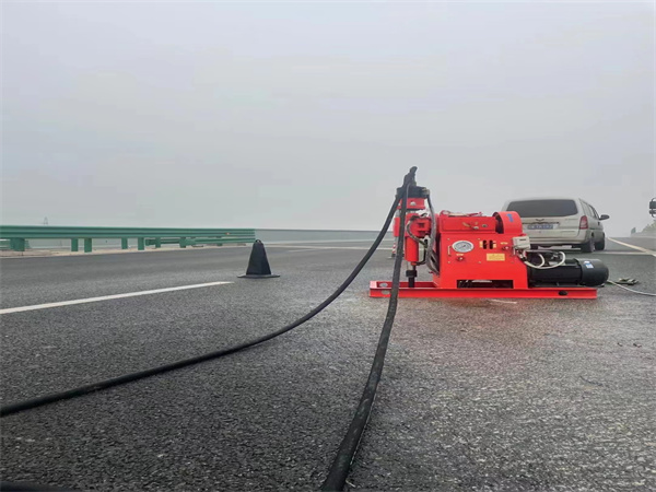 保靖马路路基路面开裂下沉注浆加固灌浆